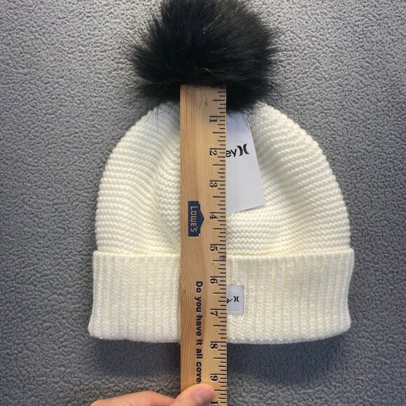Hurley Women’s Cream Knit Beanie with PomPom One Size Thermal,Outdoor  New - Picture 4 of 8